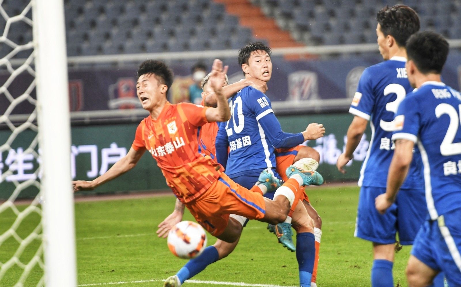 勒布朗·詹姆斯连续得分上双场次定格在1297场！NBA历史第一