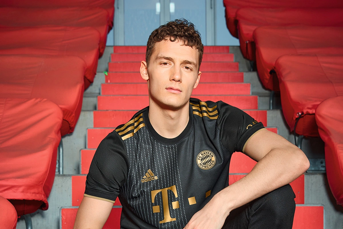 前广州队球员张志雄 白余涛加盟重庆铜梁龙