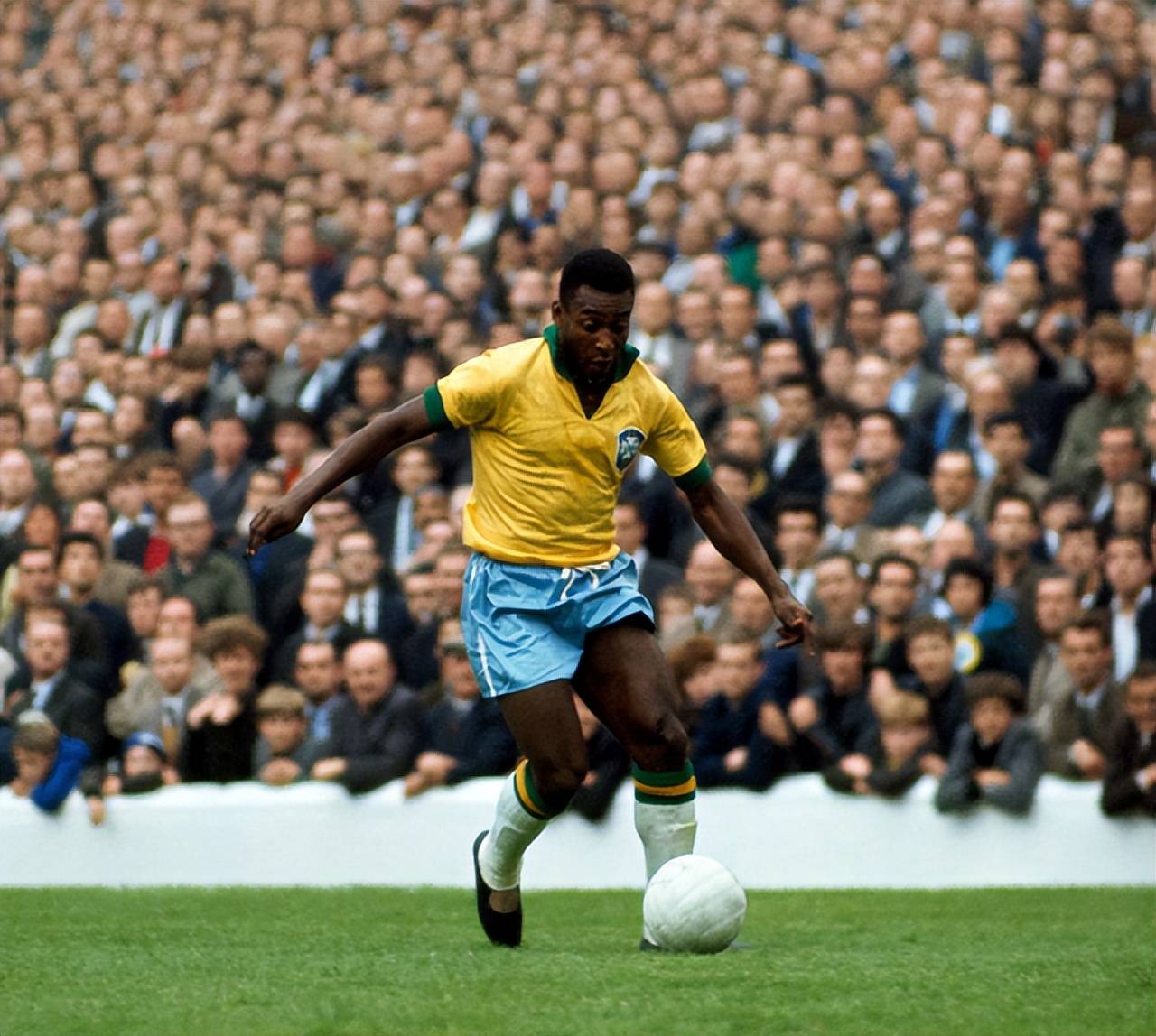 纳瓦罗预感哈兰德会复制姆巴佩的历程，“小蜘蛛”要加强核心力量