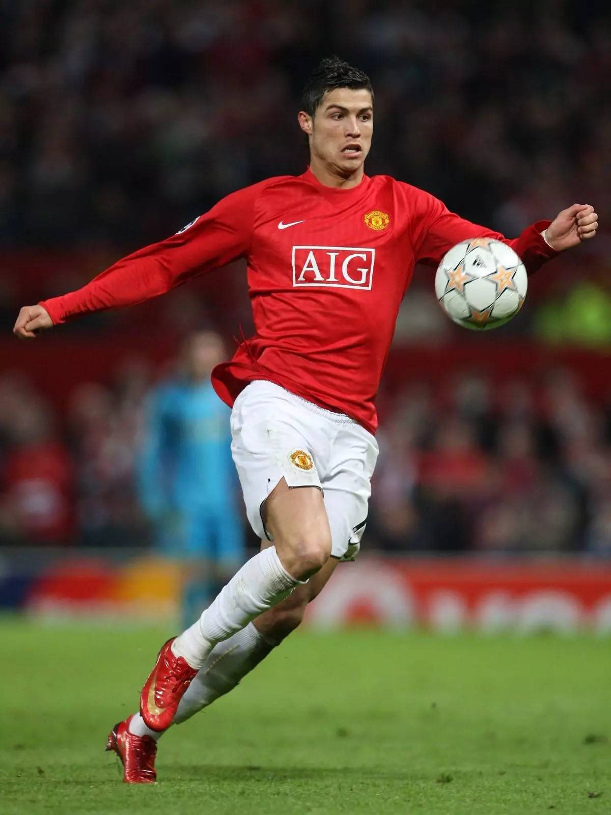 加泰电台：拉波尔塔想请前球员回诺坎普拍照，梅西不太可能去