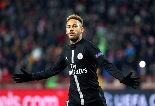 阿努诺比：因伤缺阵坐在场边一点也不好受，复出的感觉真棒