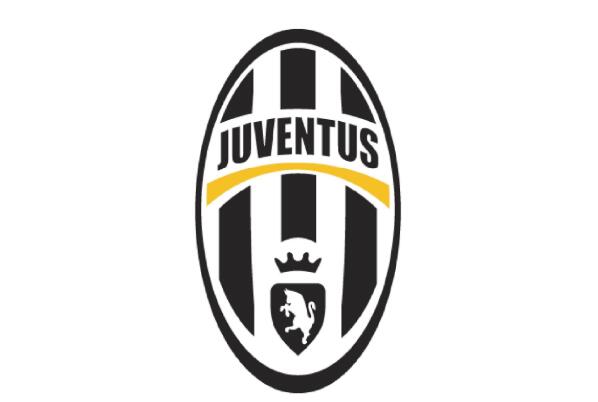 超远三分命中，全队抱头